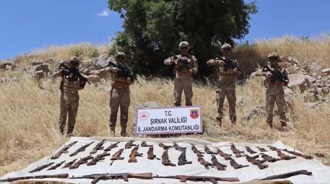 Şırnak'ta 3️6️ adet AK-47 Piyade Tüfeği ele geçirildi!