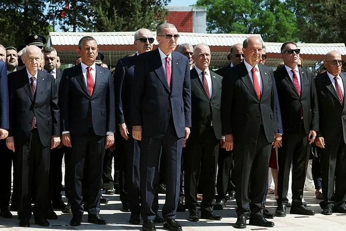 Cumhurbaşkanı Erdoğan KKTC'de: Yine Tek Yüreğiz Tek Bileğiz! Kıbrıs Bizim Göz Bebeğimizdir!