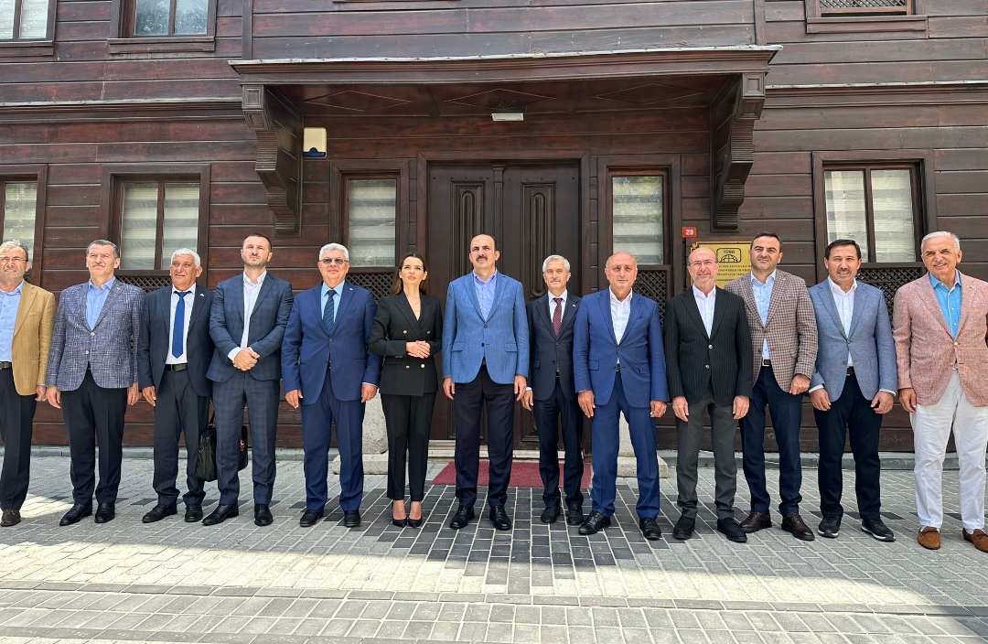 Başkan Altay TDBB Yönetim Kurulu Toplantısı'na Katıldı   