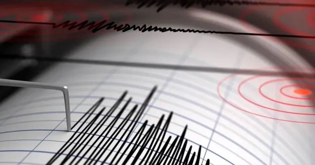  Sivas'ta 4.4 büyüklüğünde  korkutan deprem!