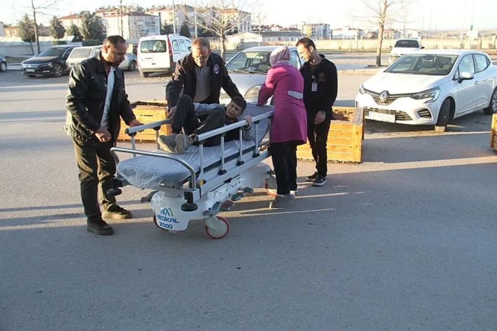 Konya'da Yine Sahipsiz Köpek Dehşeti! Küçük Çocuğun Kalça Kemiği Kırıldı!