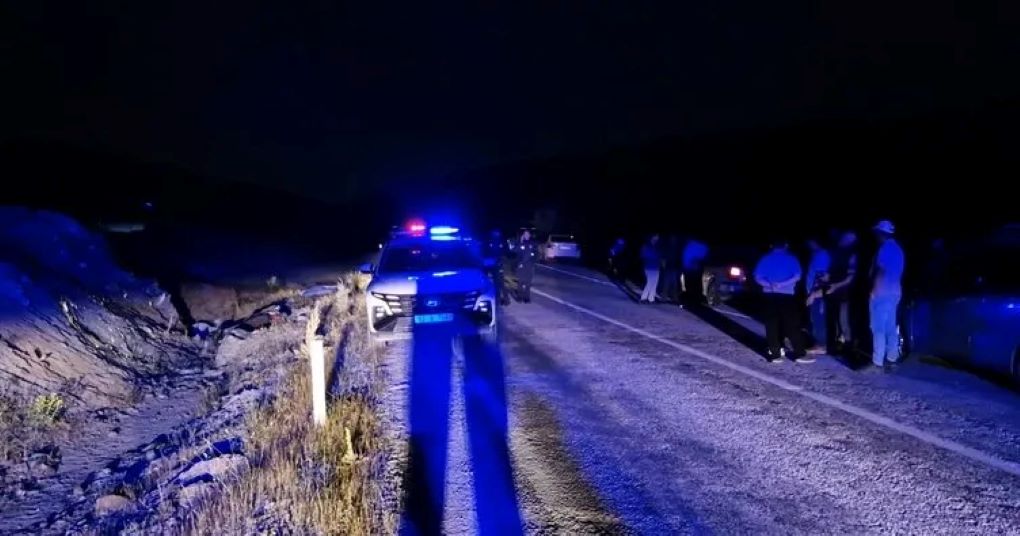 Konya’da Motosiklet şarampole devrildi! 1 ölü 1 yaralı!