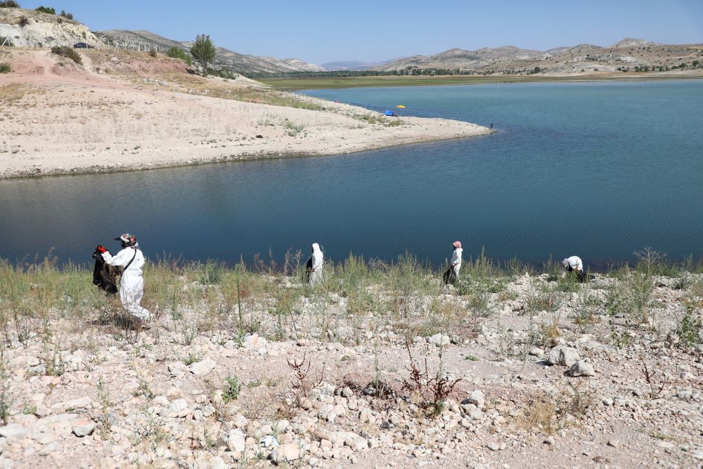 Altınapa Baraj Gölü’nde 8,5 Ton Çöp Toplandı!
