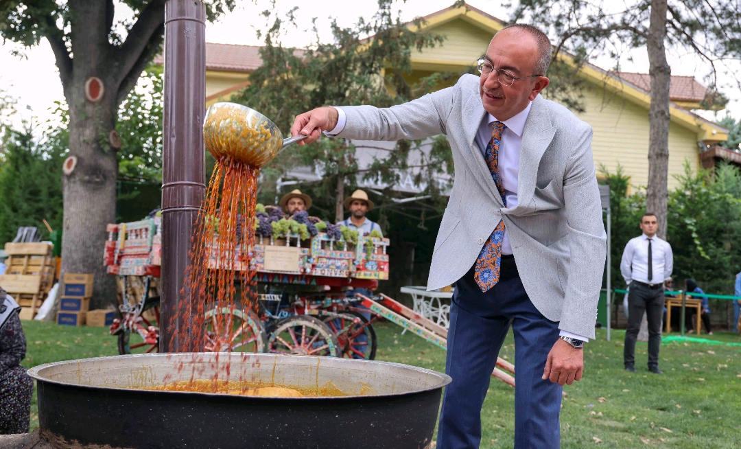 Meram Bağında Pekmez ve Bulgur Coşkusu