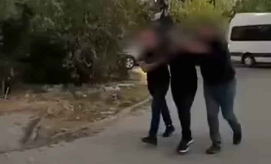 Bakan Yerlikaya: Gereği Yapıldı, Babaya Tokat Atan Şüpheli Yakalandı!