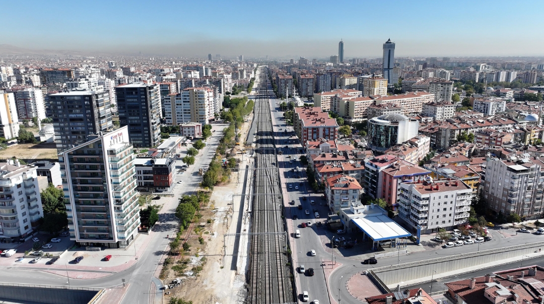 Başkan Altay: “Banliyö hattıyla daha hızlı, güvenli ve konforlu bir ulaşıma kavuşacağız”