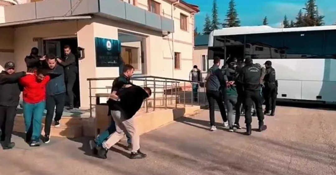 Konya Merkezli 4 İlde “Medyum” Operasyonu: 20 Gözaltı, 11 Tutuklama