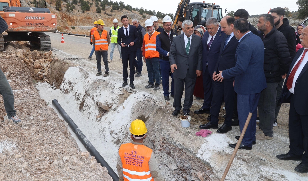 Başkan Altay ve Milletvekili Özer, 38 Mahallenin Su Sorununu Çözecek Projeyi İnceledi