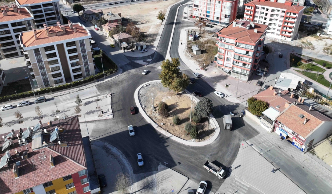 Karatay’ın Dört Bir Yanında Asfalt ve Altyapı Hamlesi