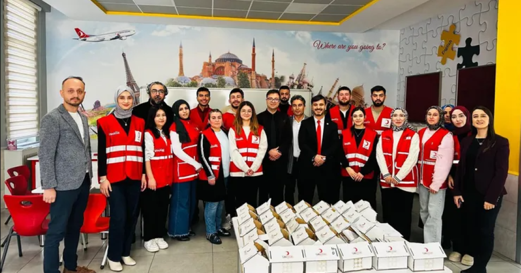 Şehidin Hatırası İyiliğe Dönüştü: Konya’da 100 Çocuğun Yüzü Güldü!