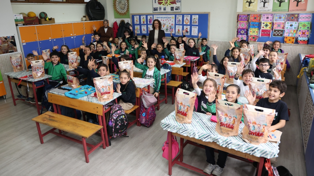 Şivlilik Sevinci Konya’nın 31 İlçesinde 220 Bin Çocuğun Yüzünü Güldürdü