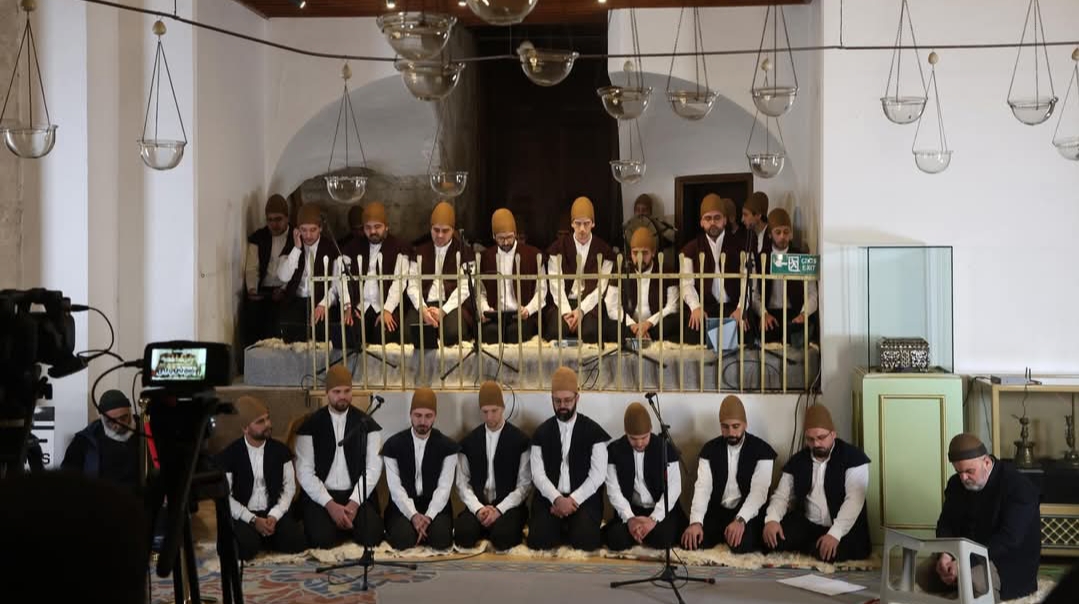 Asırlık Sessizlik Mevlânâ Türbesi’nde Mirâciye İle Bozuldu