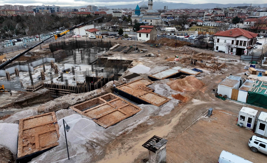 Konya Türbe Arkası’nda Tarihi Doku Yeniden Hayat Buluyor