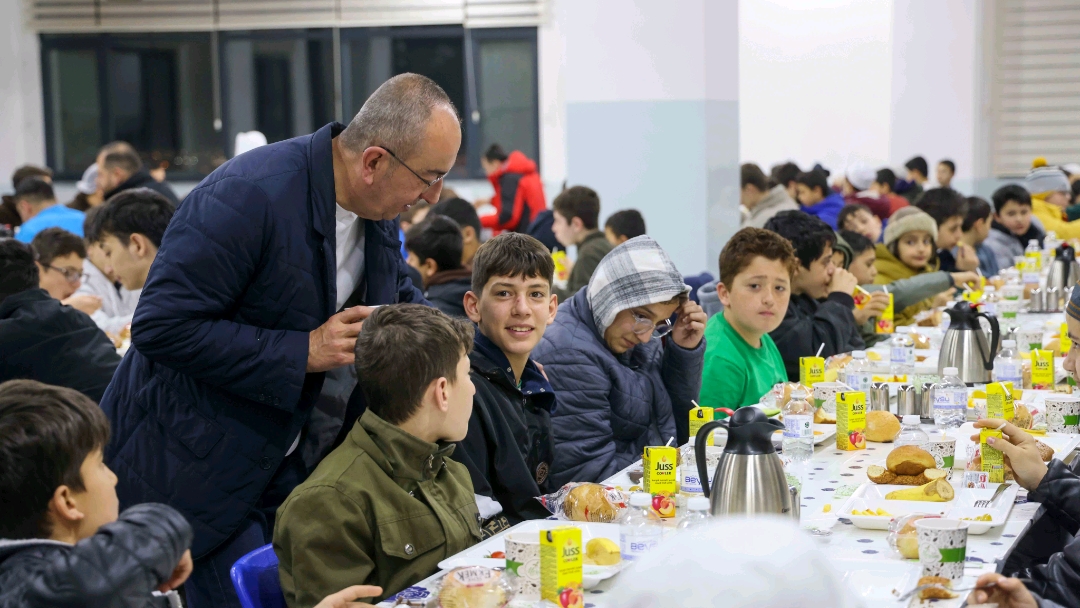 Başkan Kavuş’tan Hafızlık Öğrencilerine Sahur Sürprizi