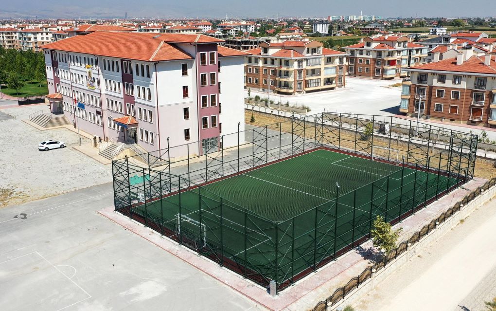 Karatay’dan Okullara 22 Milyonluk Spor Yatırımı