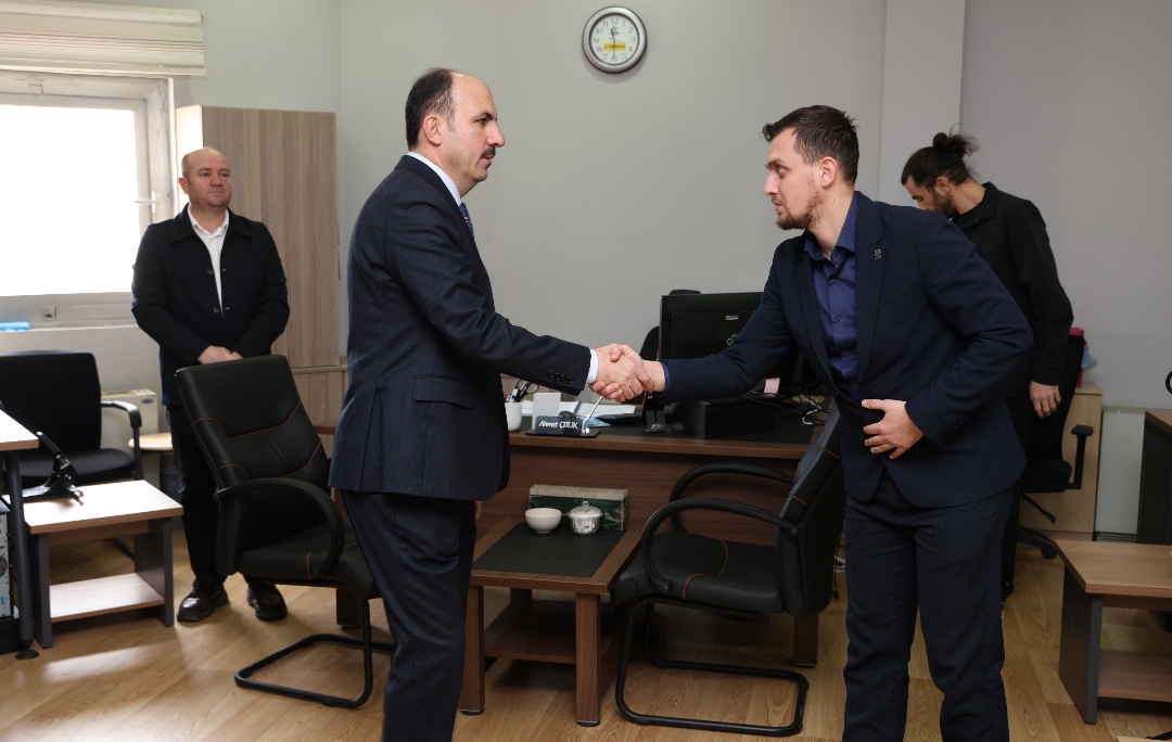 Başkan Altay Belediyede Görev Yapan Personelle Bir Araya Geldi