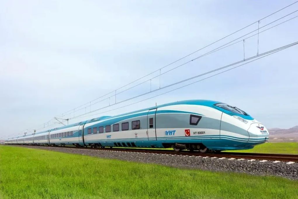 Raylarda 17 Yıllık Başarı: YHT İle 110 Milyon Yolcu Seyahat Etti!