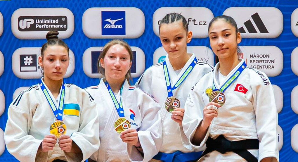 Büyükşehirli Judocu Havva Sena Tokmak’tan Avrupa’da Çifte Başarı