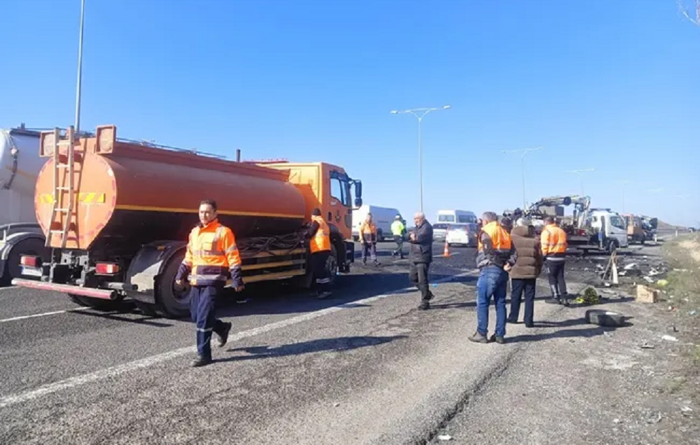 Ankara Kuzey Çevre Yolunda Feci Kaza! 5 Kişi Hayatını Kaybetti!
