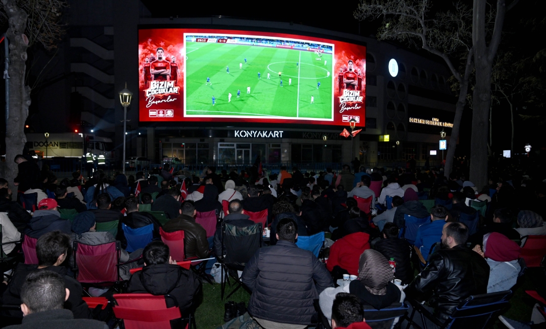 Konyalılar Milli Coşkuyu Dev Ekranda Yaşadı