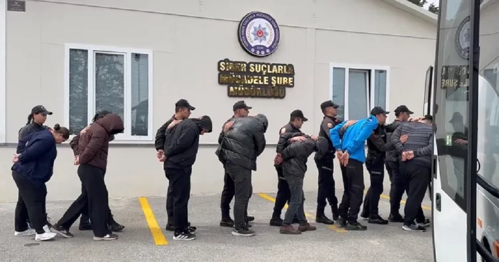 Konya'da Doktoru 11,5 Milyon Lira Dolandıran Şebekeye Büyük Operasyon!