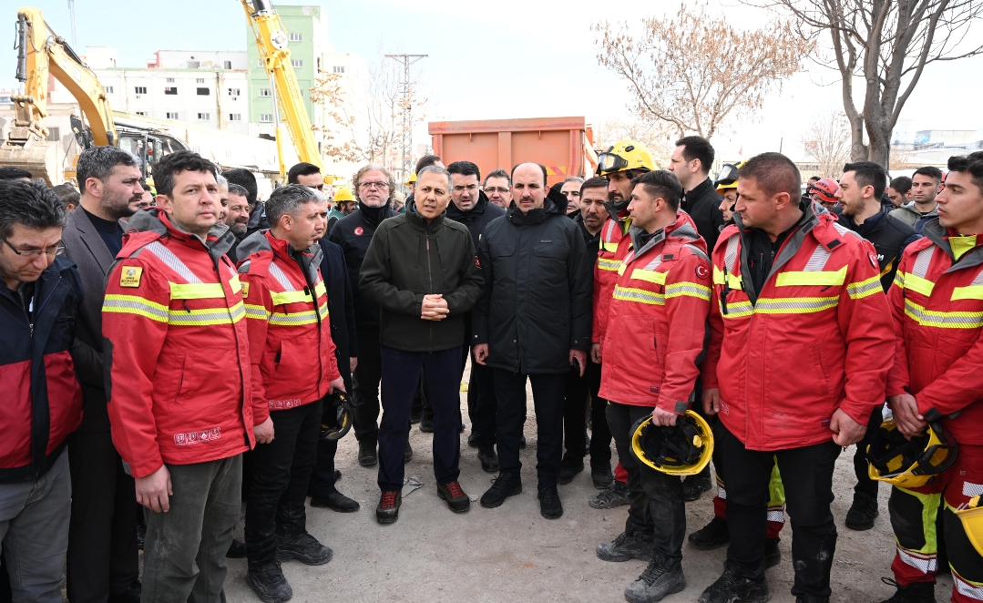 Başkan Altay Arama Kurtarma Ekiplerine Teşekkür Etti