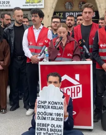 CHP Konya İl Başkanlığı Önünde Gergin Protesto