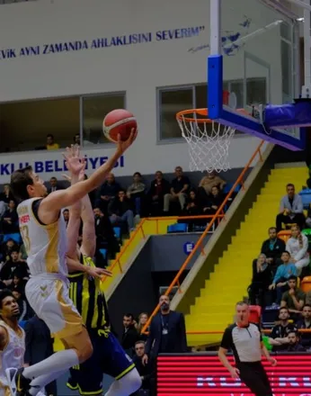 Konya Büyükşehir Basketbolda Yarı Finalde