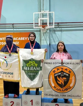 Meramlı Okçular Bursa’da Tarih Yazdı: Şampiyonluk ve Milli Takım Yolu Açıldı