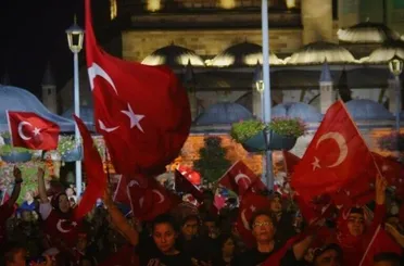 15 TEMMUZ'UN 6’NCI YIL DÖNÜMÜNDE TÜM CAMİLERDEN SELA OKUNDU