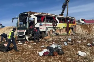 Afyon-Dinar'da kaza: 8 ölü!