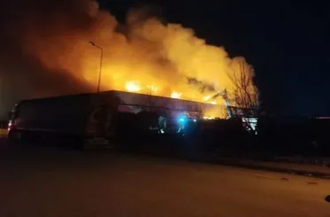 Afyonkarahisar'da Fabrika Yangını!