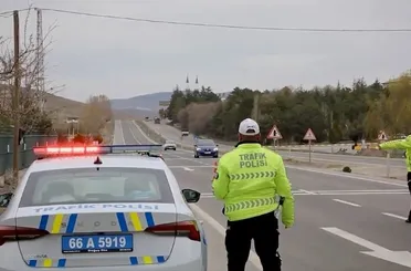 Aşırı Hız ve İhlaller Trafikte Can Alıyor! Hız İhlallerinde 4 Milyona Yakın İşlem!