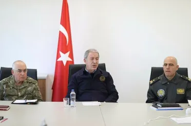 Bakan Akar'dan "Asker kışladan geç çıkarıldı" iddiasına sert tepki: İyi niyetle izah edilemez