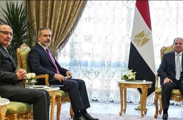 Bakan Fidan Mısır Cumhurbaşkanı Sisi ile bir araya geldi