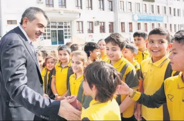 Bakan Tekin’den Dijital Uyarı: “Gençlerimizi Ekranların Merhametine Bırakmamalıyız”