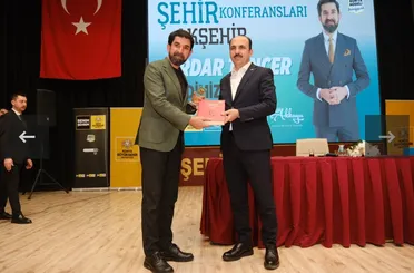 Başkan Altay Akşehir’de Düzenlenen Şehir Konferansları’na Katıldı
