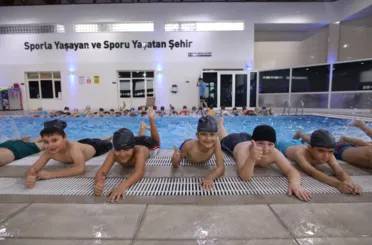 Başkan Altay: “Yüzme Bilmeyen Kalmasın Projemizle Çocuklarımız Yüzme Becerilerini Geliştiriyor”