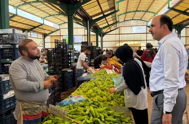 Başkan Altay’dan Pazar Esnafına Ve Vatandaşlara Ziyaret