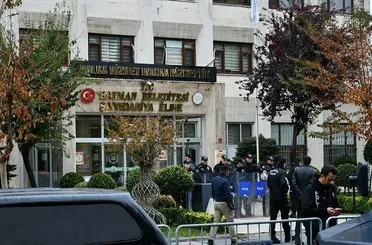 Batman,Mardin ve Halfeti Belediyelerine Kayyum Atandı!