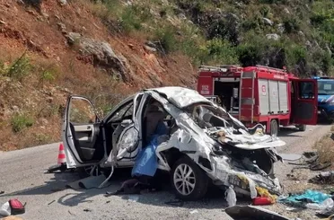 Bayramın ilk gününde acı kaza: 2 ölü, 1’i ağır 3 yaralı