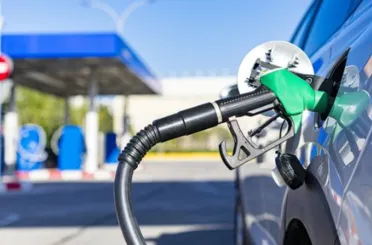 Benzine yine zam geliyor!