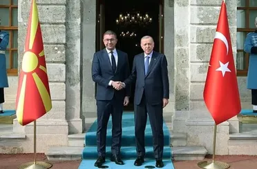 Cumhurbaşkanı Erdoğan ve Başbakan Mickoski Basın Toplantısı Düzenledi!