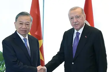 Cumhurbaşkanı Erdoğan’dan New York’ta Kritik Temaslar: Vietnam ve Libya Liderleriyle Görüştü