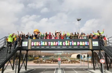 Deprem Bölgesinden Gelen Çocuklar Mega İle Tanıştı