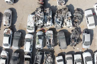 Depremden geriye kalan araç mezarlığı görüntülendi