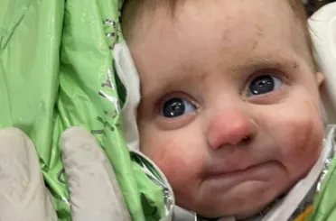 Enkazdan çıkarılan “Gizem Bebek” annesine kavuştu