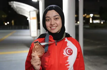Esma Gökülü Tokyo 2025’te Bronz Madalyayla Tarihe Geçti!