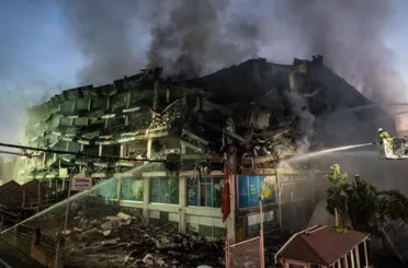 Fabrikada çıkan yangını söndürme çalışmaları 37 saattir devam ediyor