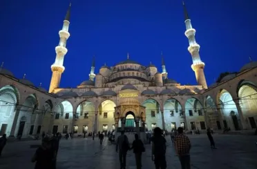 Fitre ve zekat kimlere verilir? Ramazan ayı içerisinde verilmesi daha mı efdaldir?